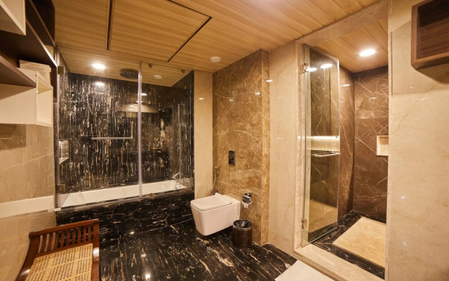 Royale Exotica