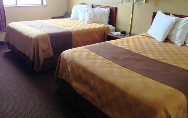 Faribault Hometown Inn & Suites