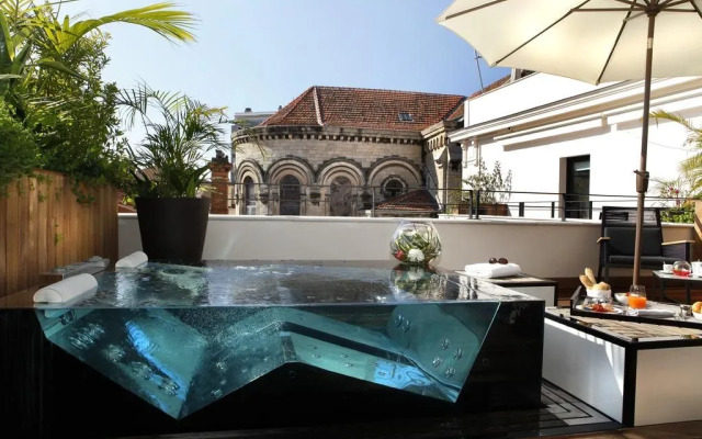 Five Seas by Inwood Hotels