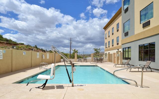 Holiday Inn Express & Suites Globe by IHG