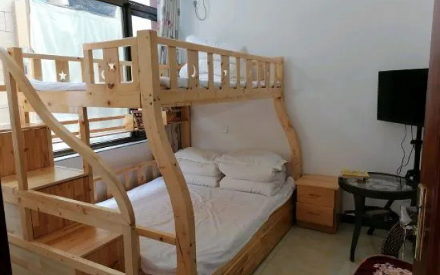 Beijing Sunshine Courtyard Farmhouse