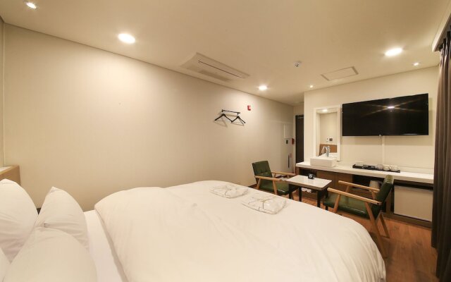 Anyang CNC Hotel