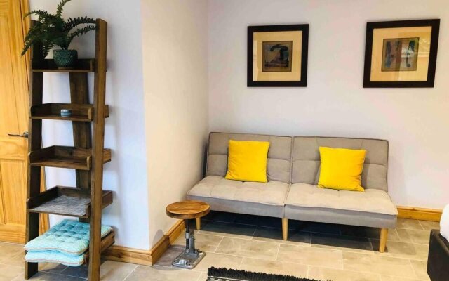 Immaculate 1-bed Studio in Haverfordwest