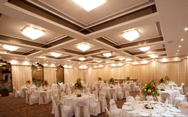 Mahaweli Reach Hotel