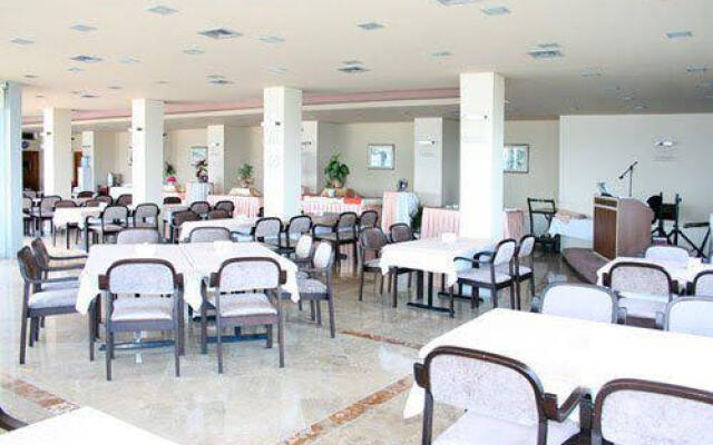 Belde Hotel and Convention Center