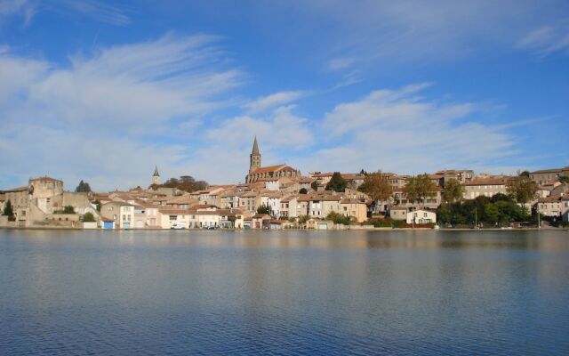 Sleep In Castel Port De Castelnaudary