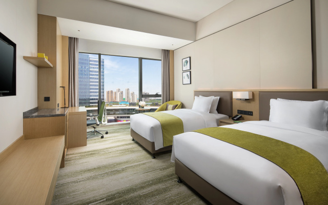 Holiday Inn Zhengzhou Riverside by IHG – Guest Rooms – Zhengzhou