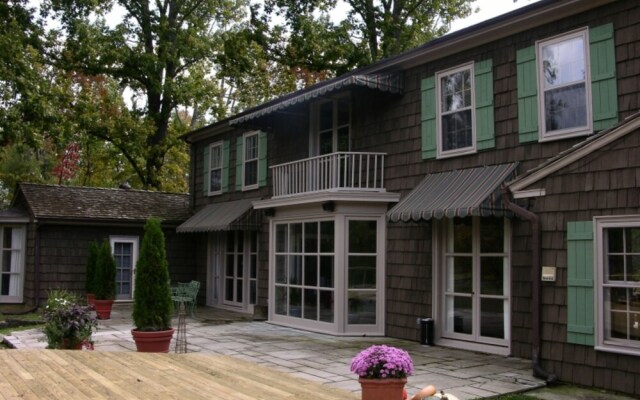 Ruby Lodge at Spring Lake Woods