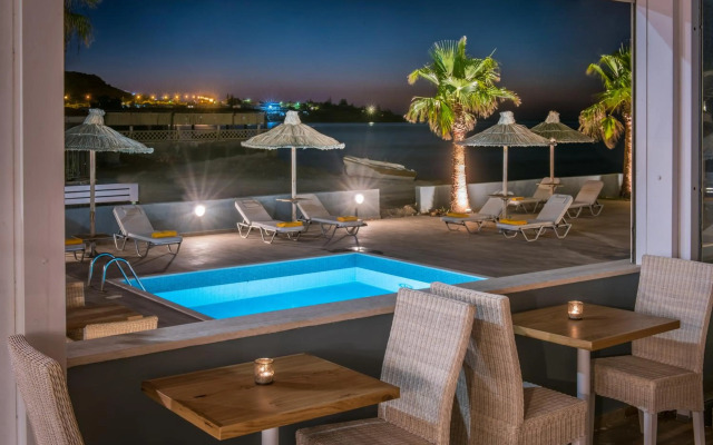 Compass Stalis Beach