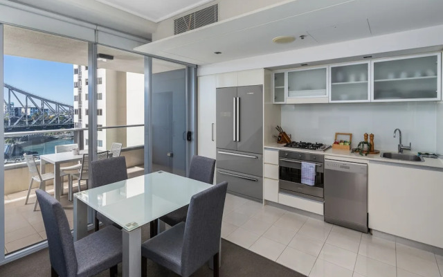 Skyline hosted by AAB