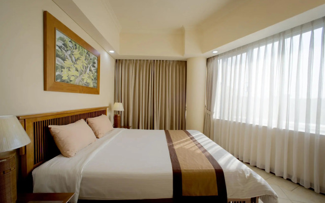 Puri KIIC Golf View Hotel