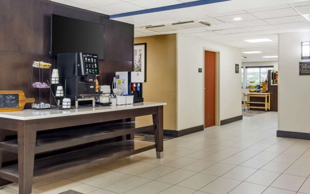 Best Western Plus Berkshire Hills Inn & Suites