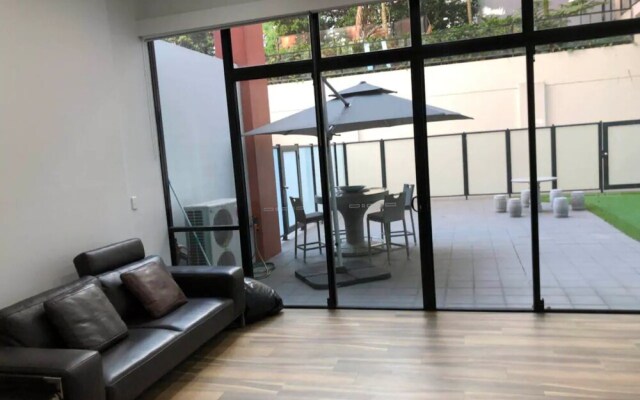 Modern and Spacious 2 Bedroom Apartment in Ultimo