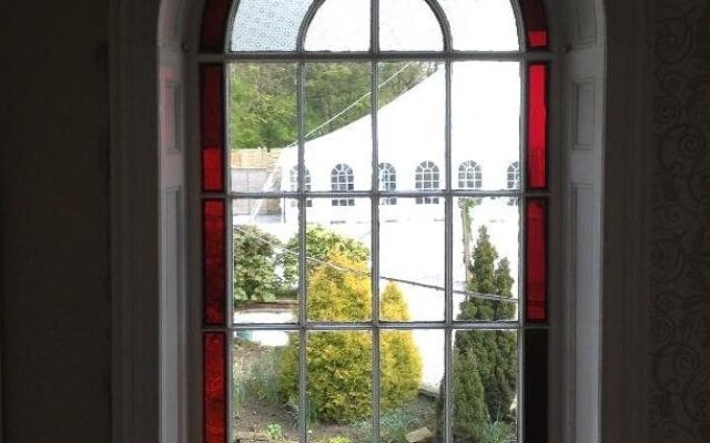 Gomersal Lodge Hotel