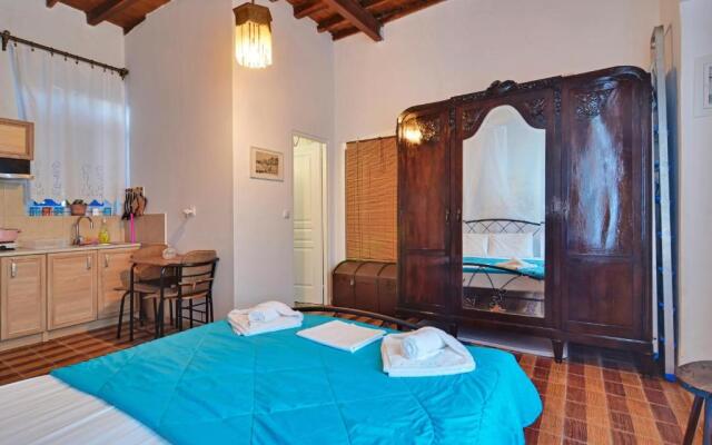Persephone - Newly Renovated Cycladic Studio