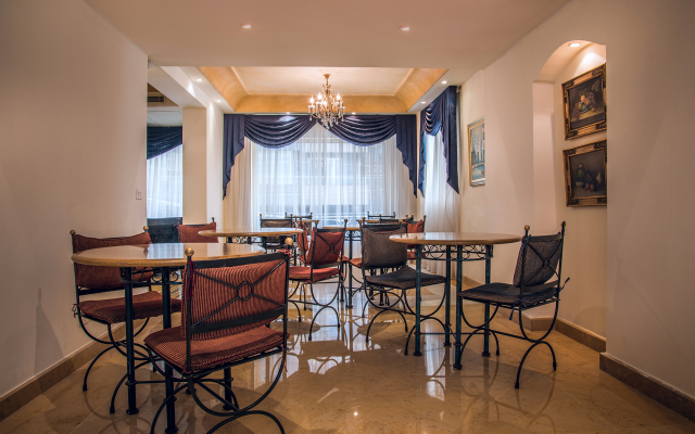 Bella Riva Hotel