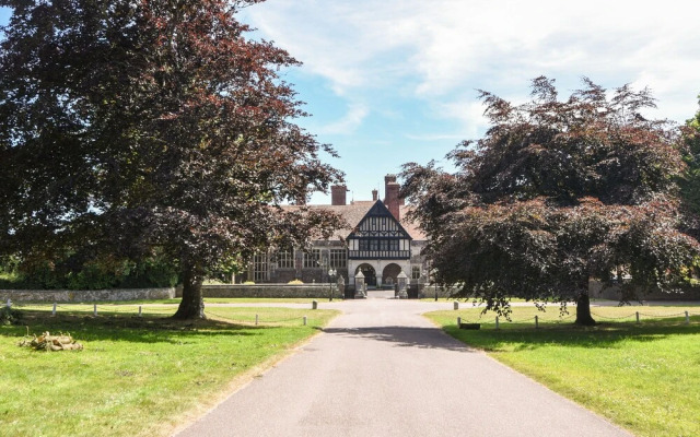 12 The Gardens