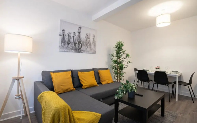 2 Bedroom Apartment-free Parking