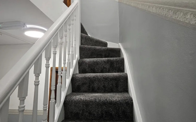 SnoozeDen Wellesley – Near to Slough Station