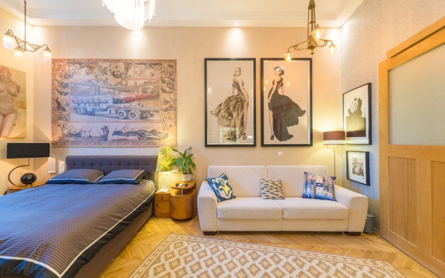 Venus Apartments - The Actor´s Den
