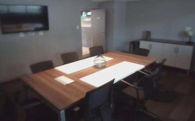 One Bedroom Self Catering Unit Central By The Mall