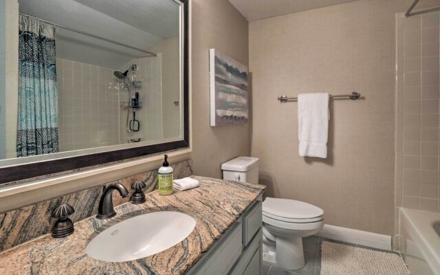 Waterfront Lake Travis Home w/ Pool Access!