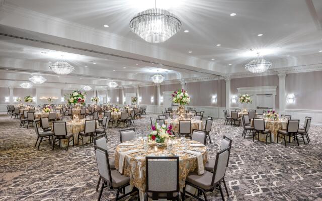 Crowne Plaza Albany - The Desmond Hotel by IHG