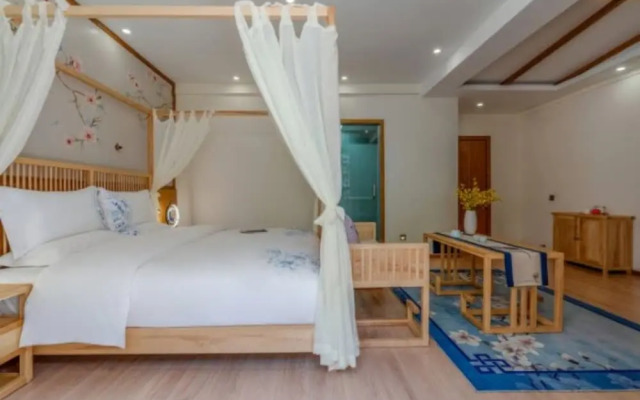 Floral Hotel · Rushuang Courtyard Lijiang