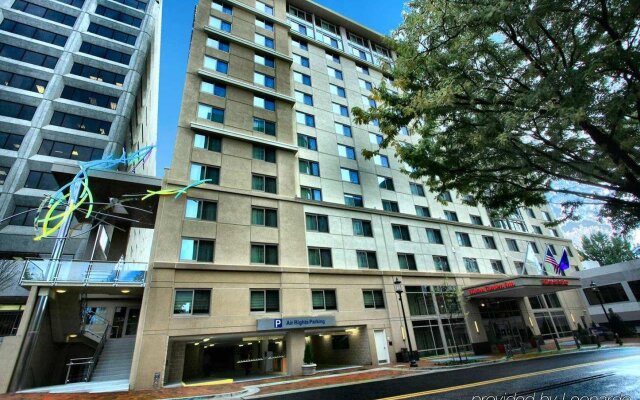 Hilton Garden Inn Bethesda Downtown