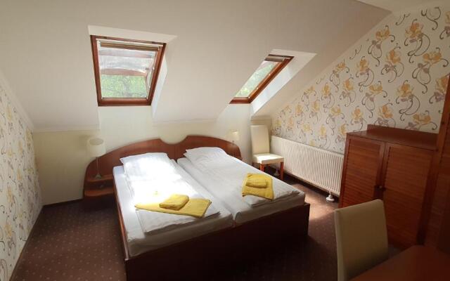 Platán Szálláshely