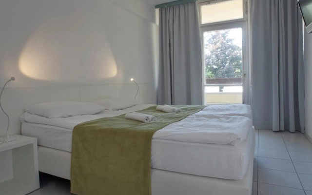 Holiday Hotel Csopak