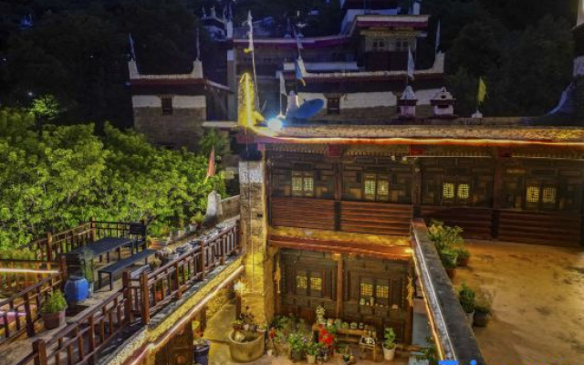 Panghu Fusheng Inn