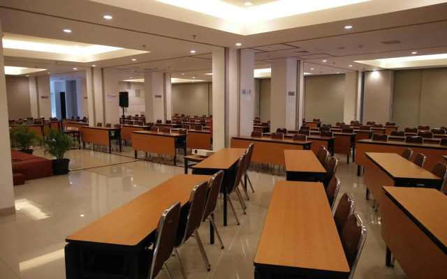 Amaris Hotel Citra Raya – Tangerang