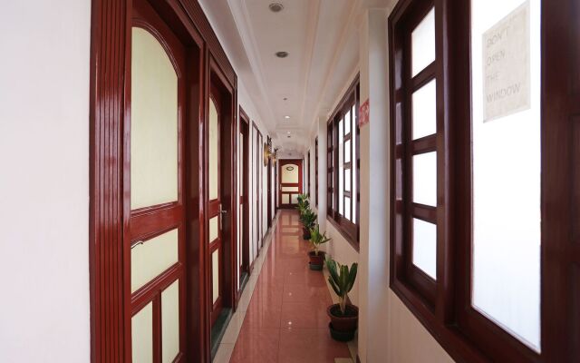 OYO 7786 Hotel Monsoon Palace