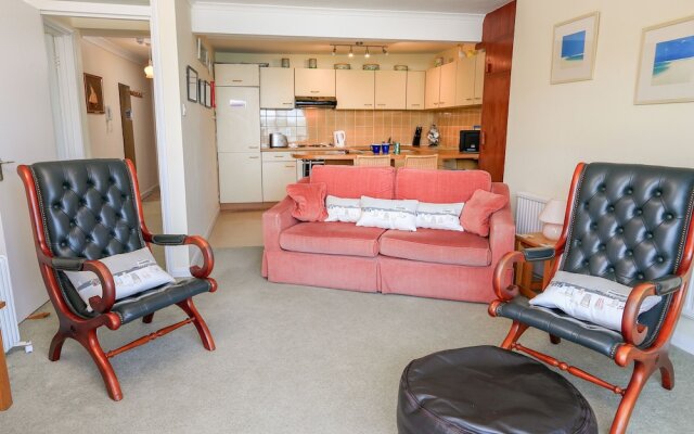 32 the Salcombe