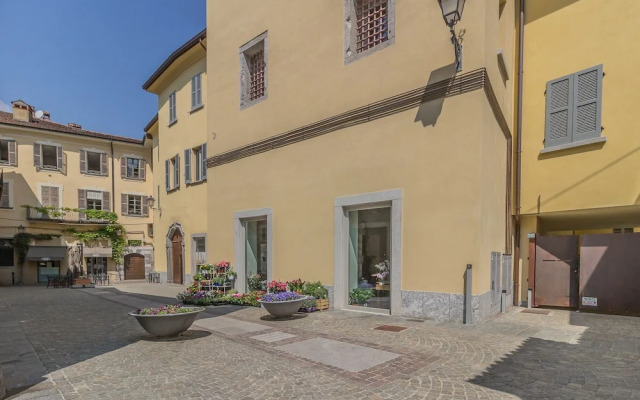 A Night At the Museum - Lake Como