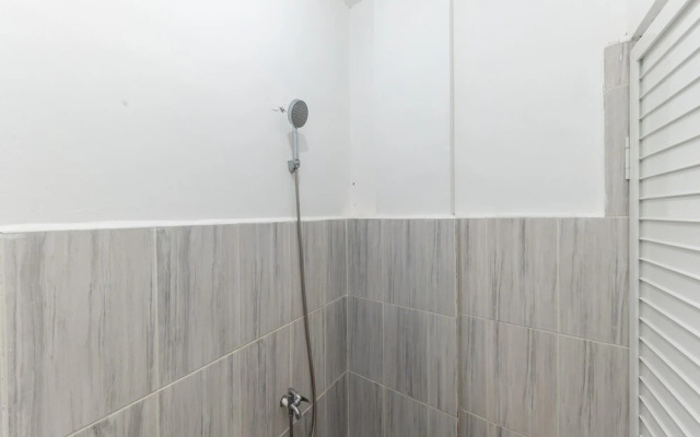 RedDoorz near Stasiun Pematangsiantar