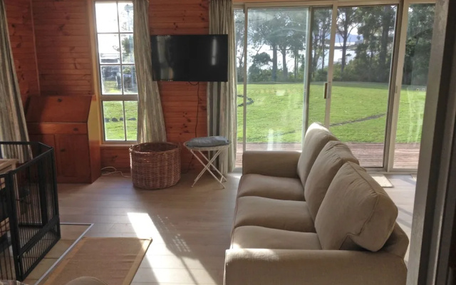 Mays Creek Cottage – Balcony – South Bruny