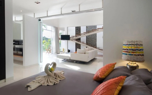 Luxury 2 Bedrooms Penthouse Kamala Escape