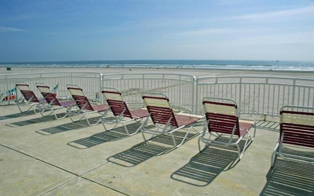 Coliseum Ocean Resort