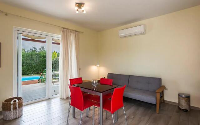 Dimitra Villa with Private Pool 250m to the beach