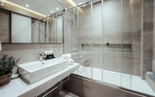 Andrews Luxury Residence