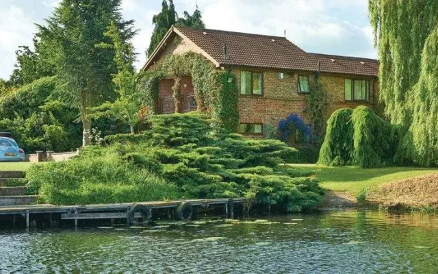 York Lakeside Lodges