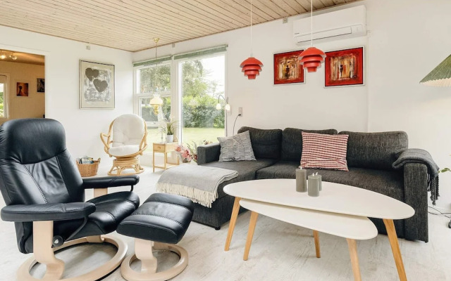 6 Person Holiday Home in Rodby