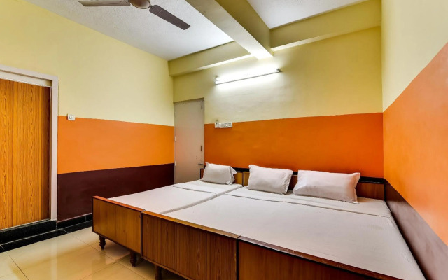 OYO 36583 Hotel Srinivasa Residency