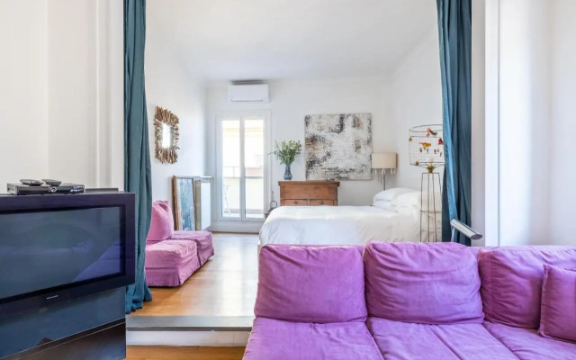 The Right Place 4u Mario de Fiori Apartment