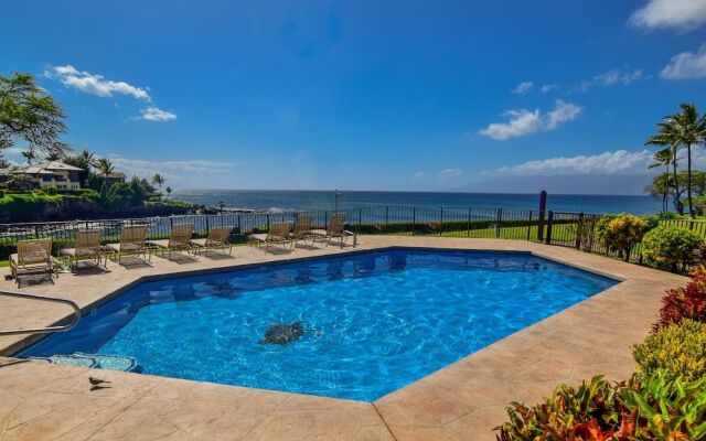 Napili Point A8 by RedAwning