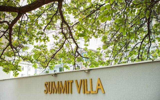 Summit Villa