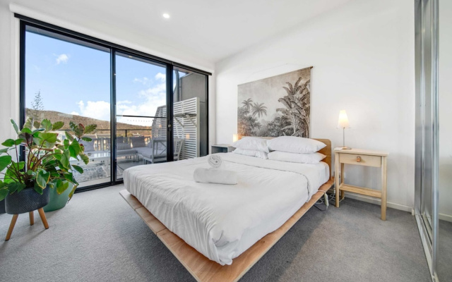 Mountain View City Center Apartment With BBQ – Guest Rooms – Braddon