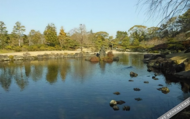 Momotaro International House